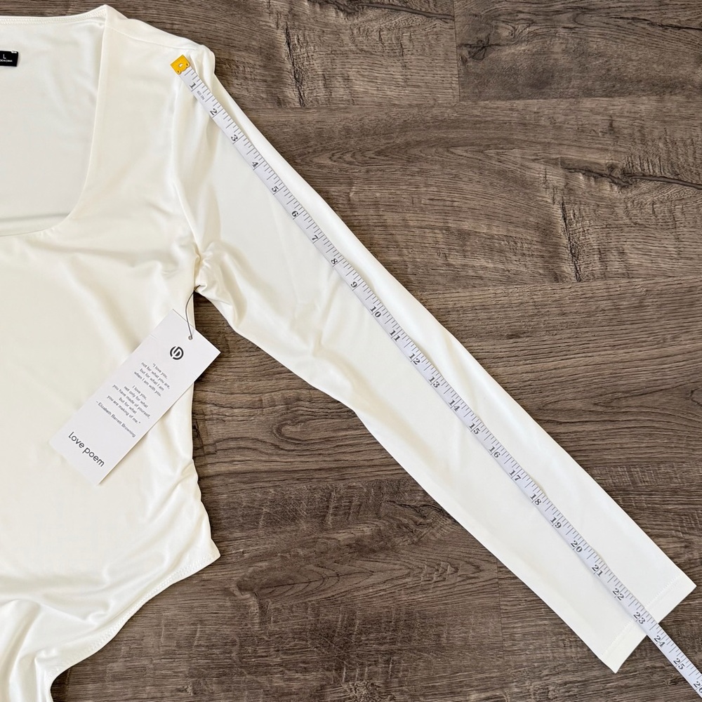 Love Poem White Long Sleeve Scoop Neck Bodysuit Size L NWT Thong Snap Closure - Picture 11 of 11